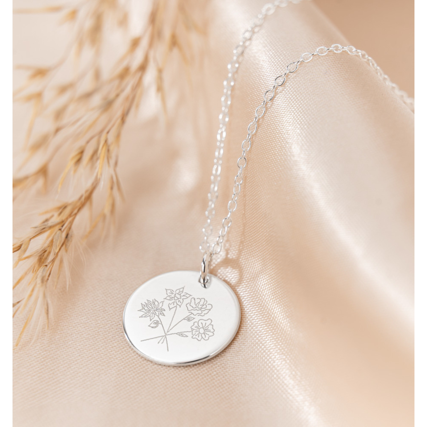 Birth Flower Family Bouquet Necklace – AMELA Jewelry