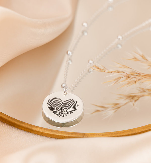 Gegraveerde sieraden Fingerprint Necklace 'Heart'