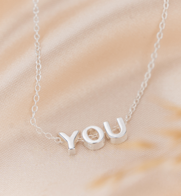 KAYA sieraden Letter necklace ‘Big Initial’ 3 letters