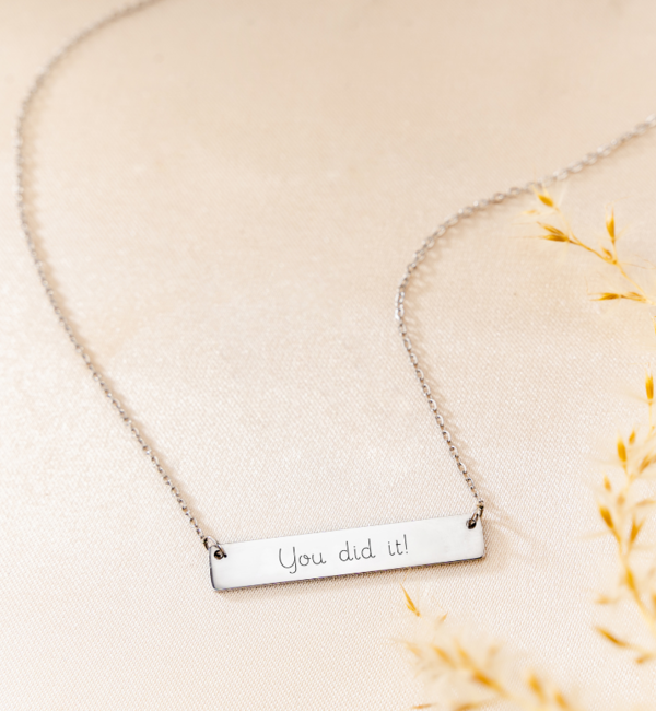 KAYA sieraden Graduation Necklace 'Classic Bar' with Engraving | Stainless Steel