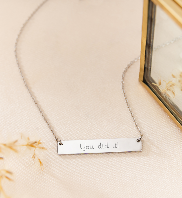KAYA sieraden Graduation Necklace 'Classic Bar' with Engraving | Stainless Steel