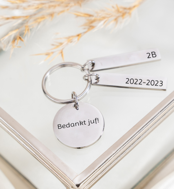 KAYA sieraden Keychain Disc with Name Charms for Teacher | Choose Your Charms