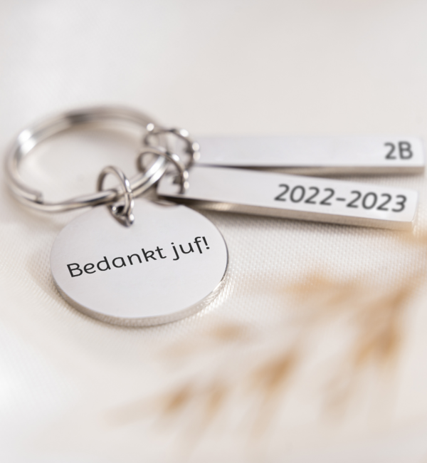 KAYA sieraden Keychain Disc with Name Charms for Teacher | Choose Your Charms