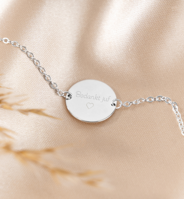 KAYA sieraden Armband voor juf met Gravure  'Elegant Disc'