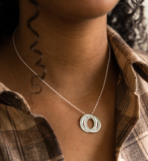 Sieraden Ketting 'Intertwined' met Gravure