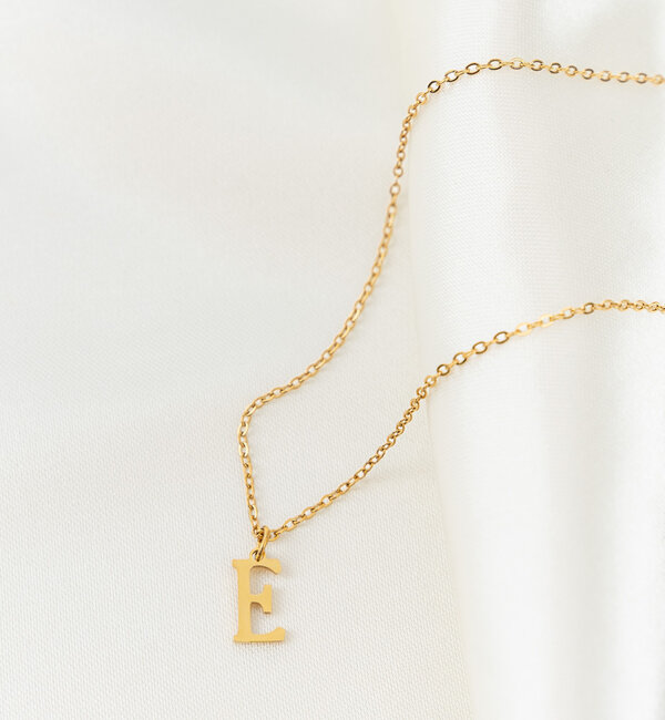 KAYA sieraden Necklace with Letter 'Nova PÃ©rola' | Stainless steel