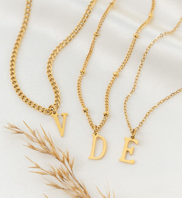 KAYA sieraden Necklace with Letter 'Nova PÃ©rola' | Stainless steel