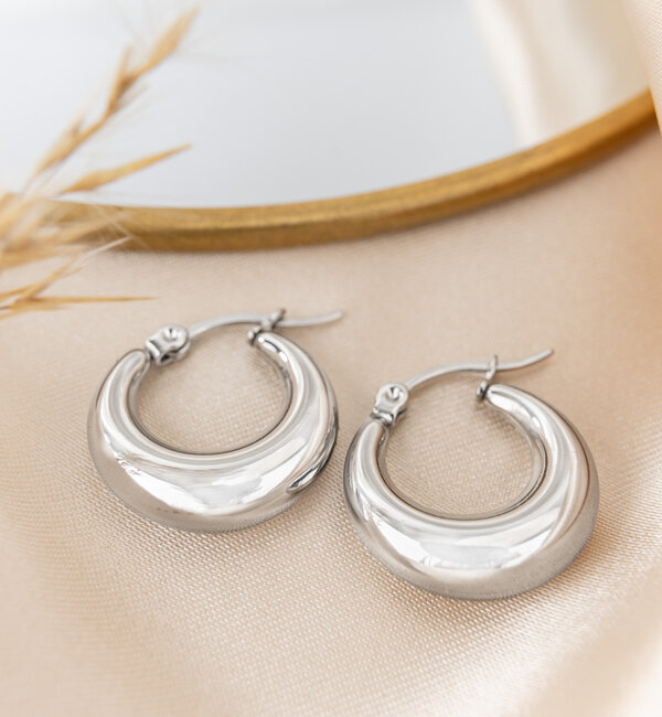 KAYA sieraden Statement hoop earrings ‘Hoops’ 20 mm | Stainless Steel