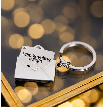 KAYA sieraden Black Friday Keychain 'Letter' with engraving