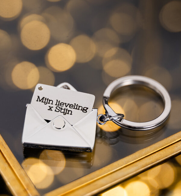 KAYA sieraden Black Friday Keychain 'Letter' with engraving