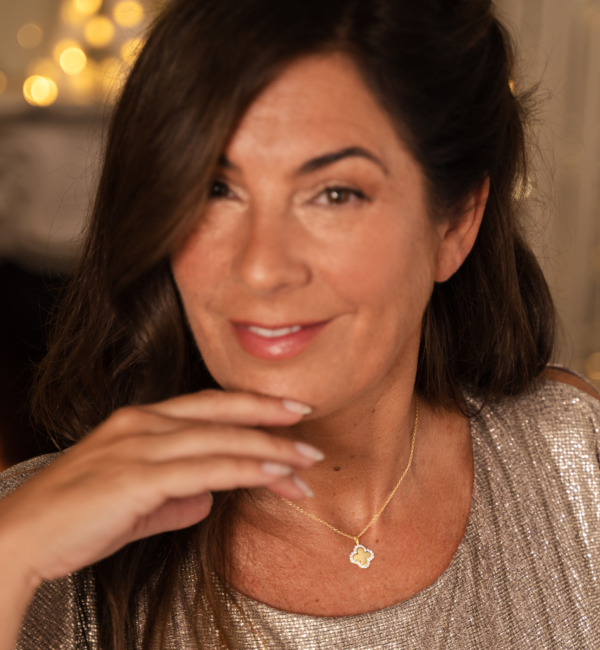 KAYA sieraden Pavé Clover Necklace | Zirconia Crystals