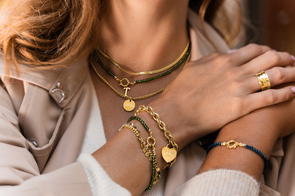 layering ketting en armband Herfsttrends