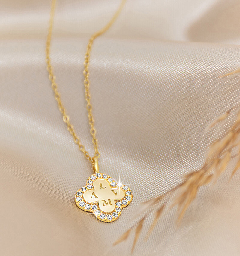 Gold Clover Necklace – Matakii Shop