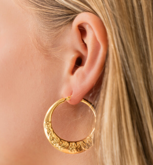 KAYA sieraden Statement hoop earrings ‘Little Flowers’ 40 mm | Stainless Steel