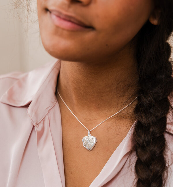 Gegraveerde sieraden Necklace with Photo 'Vintage Heart' Medallion