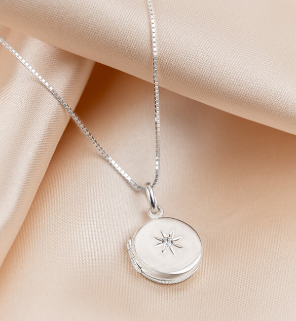 Gegraveerde sieraden Necklace with Photo 'Diamond' Round Medallion