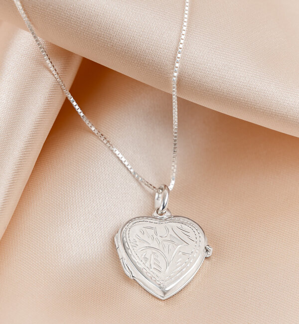 Gegraveerde sieraden Necklace with Photo 'Vintage Heart' Medallion