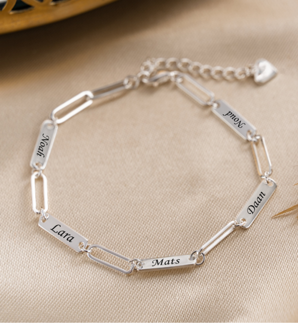 KAYA sieraden Personalized Link Bracelet with 5 Names 'Closed Forever'