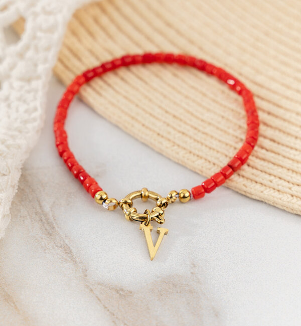 KAYA sieraden Red Coral Bracelet with Letter 'Nova Perola' | Stainless steel