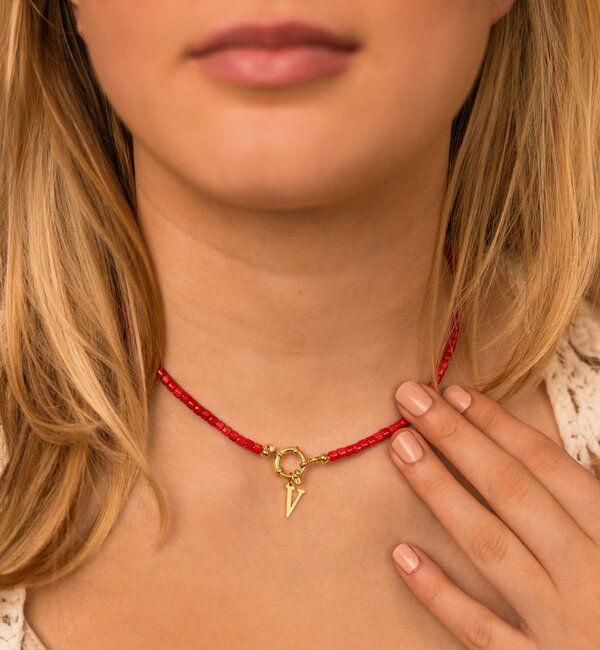 KAYA sieraden Red Necklace Coral with Letter 'Nova PÃ©rola' | Stainless steel