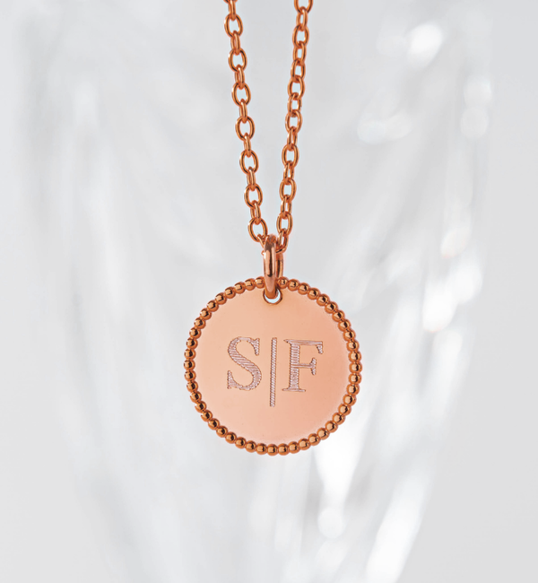 KAYA sieraden Necklace with Letter 'Beaded Disc'| Rose