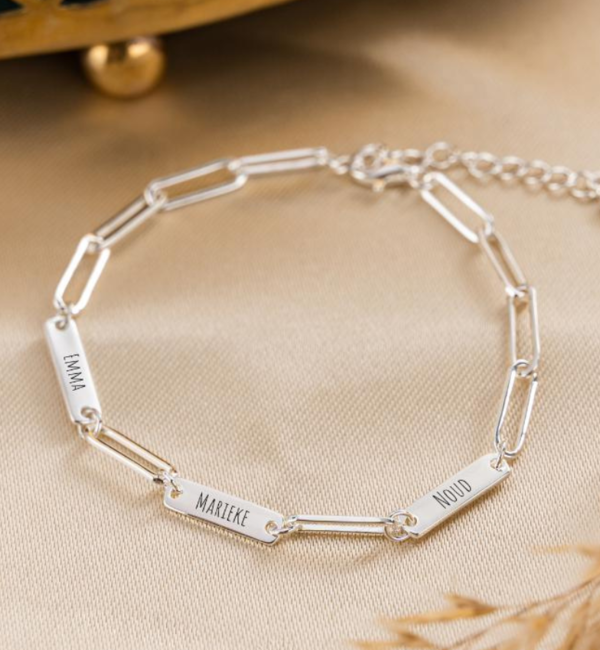 KAYA sieraden Gepersonaliseerde Schakelarmband met 3 Namen 'Closed Forever'