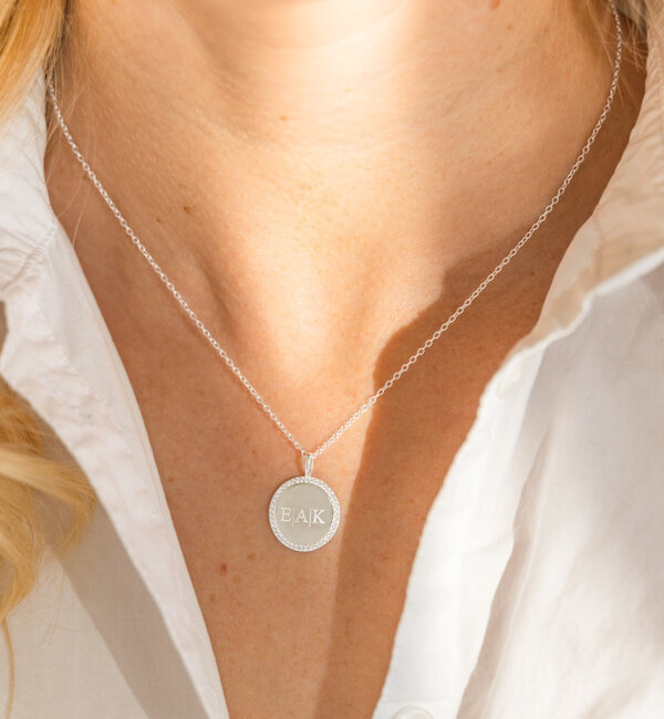 KAYA sieraden Pavé Necklace with Letters | Zirconia Crystals