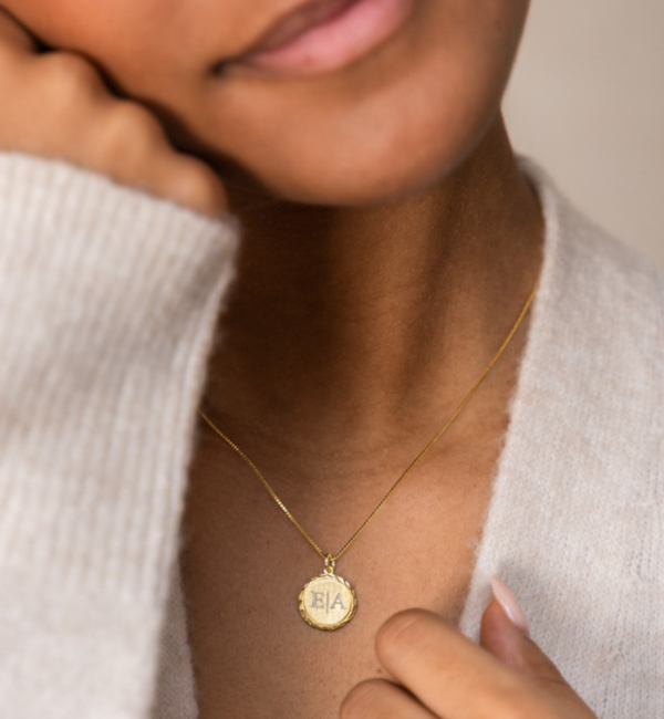 KAYA sieraden Necklace with Initial 'Vintage Disc'