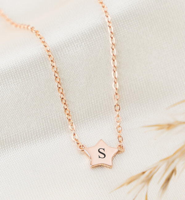 KAYA sieraden Ketting met Initiaal 'Sterretje'