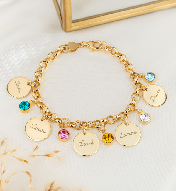 KAYA sieraden Bedelarmband met 5 Naambedels en Geboortestenen