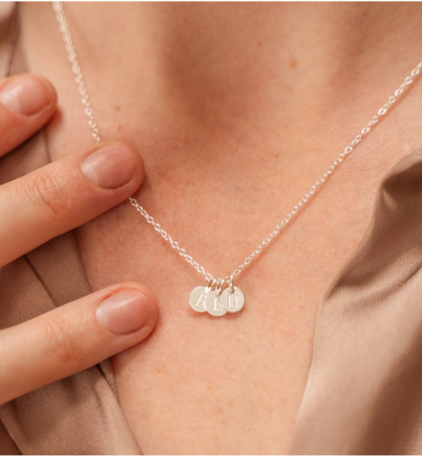 KAYA sieraden Ketting met 'Letter Discs' I Kies je Bedels