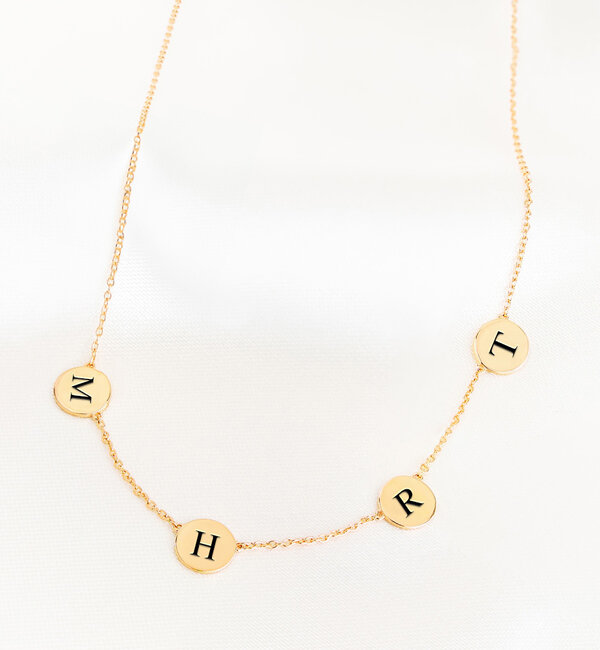 KAYA sieraden Necklace ‘4 Little Discs’ with initials