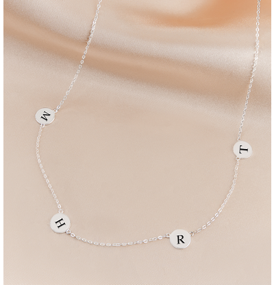 KAYA sieraden Necklace ‘4 Little Discs’ with initials