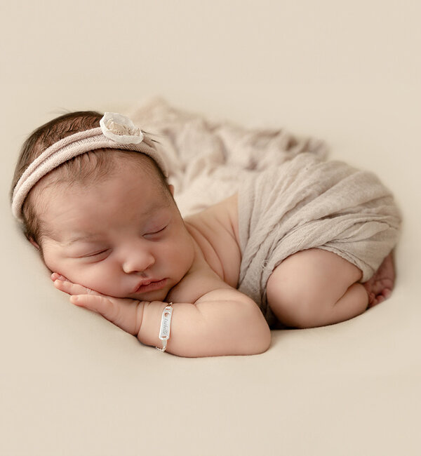 KAYA sieraden Bracelet with Name ‘Classic Bar’ | Cut-Out Heart