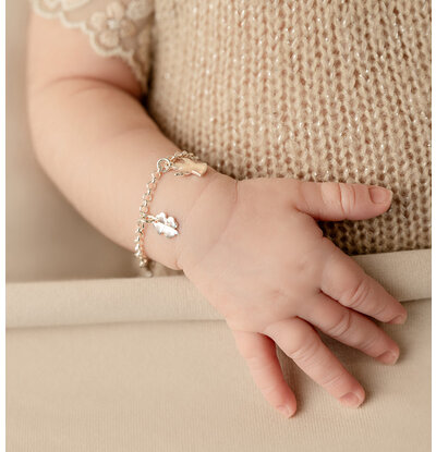 KAYA sieraden Personalized Baby Charm Bracelet ‘Fine Jasseron’ with Charms of Choice