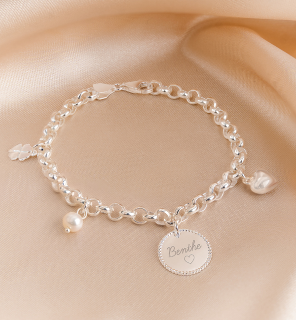 KAYA sieraden Personalized Charm Bracelet 'Beaded' Jasseron Coarse | Hand Engraved