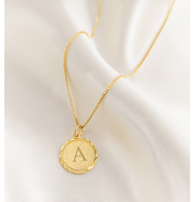 KAYA sieraden Ketting met Letter 'Vintage Disc'