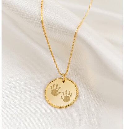 Gegraveerde sieraden Necklace with 2 handprints ‘Beaded’