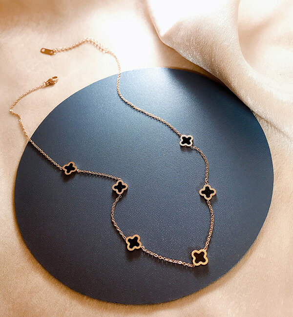 KAYA sieraden Clover Necklace Black | Stainless Steel