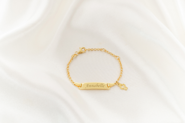 Classic bar armband met kruisje