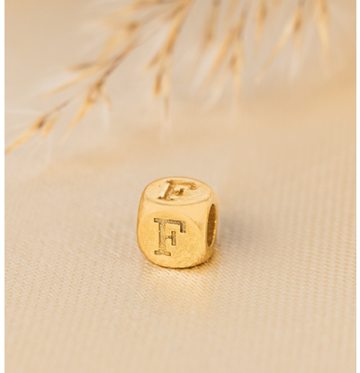 KAYA sieraden Letter charm 'Cubes'