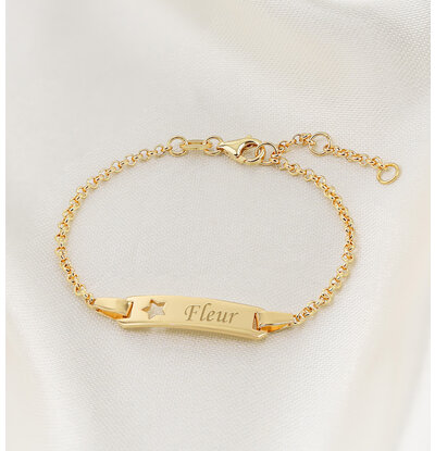 KAYA sieraden Bracelet with Name 'Classic Bar' | Star - Gold plated