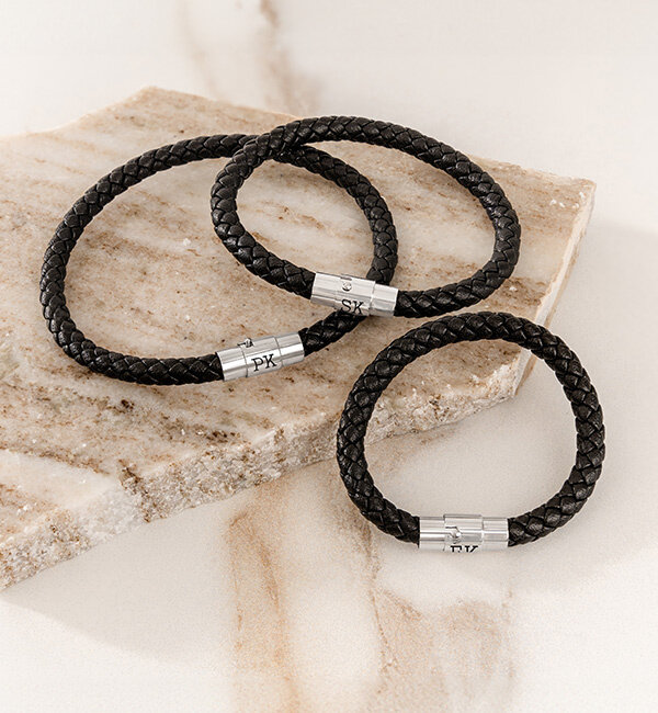 KAYA sieraden Boys leather bracelet with initials | Black