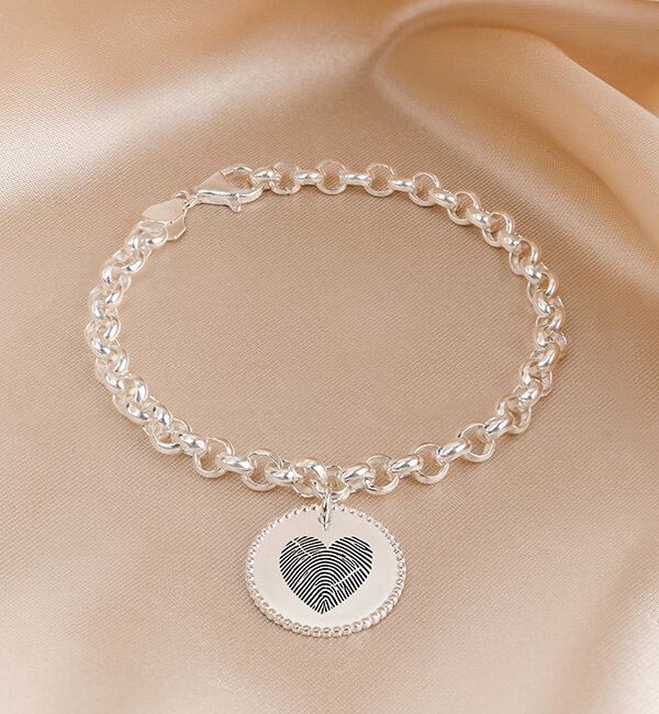 Gegraveerde sieraden Fingerprint Bracelet 'Beaded Heart'