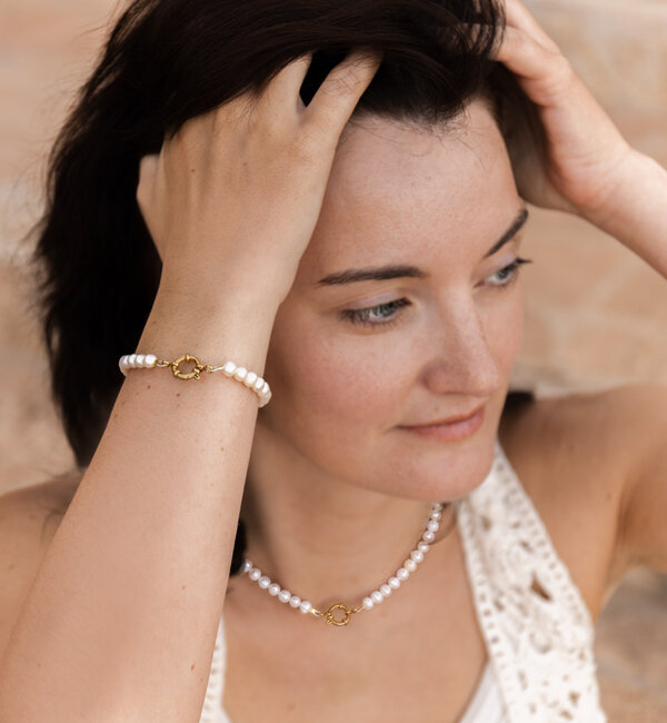 KAYA sieraden Pearl Necklace with Large Clasp | Stainless Steel