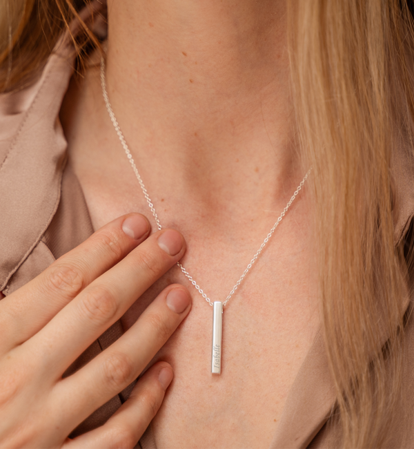 KAYA sieraden Christmas Necklace with Engraving 'Elegant Bar'