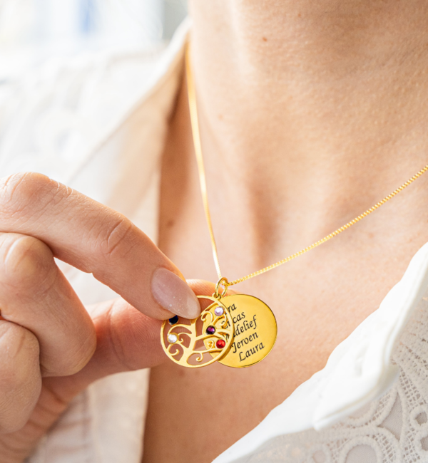 KAYA sieraden Levensboom Ketting met Naam | Stel zelf samen