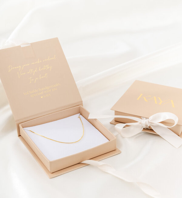 KAYA sieraden Charm bracelet with initial engraving
