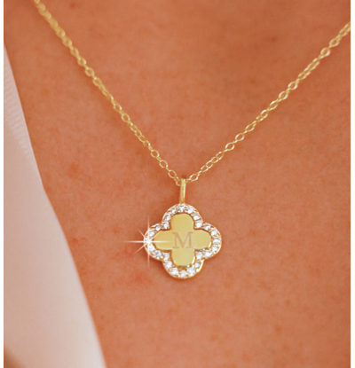 KAYA sieraden Christmas Necklace 'Pavé Clover' with Letters I Zirconia Crystals