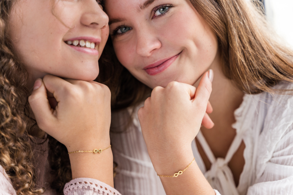 Vriendschap armbandjes stainless steel infinity teken